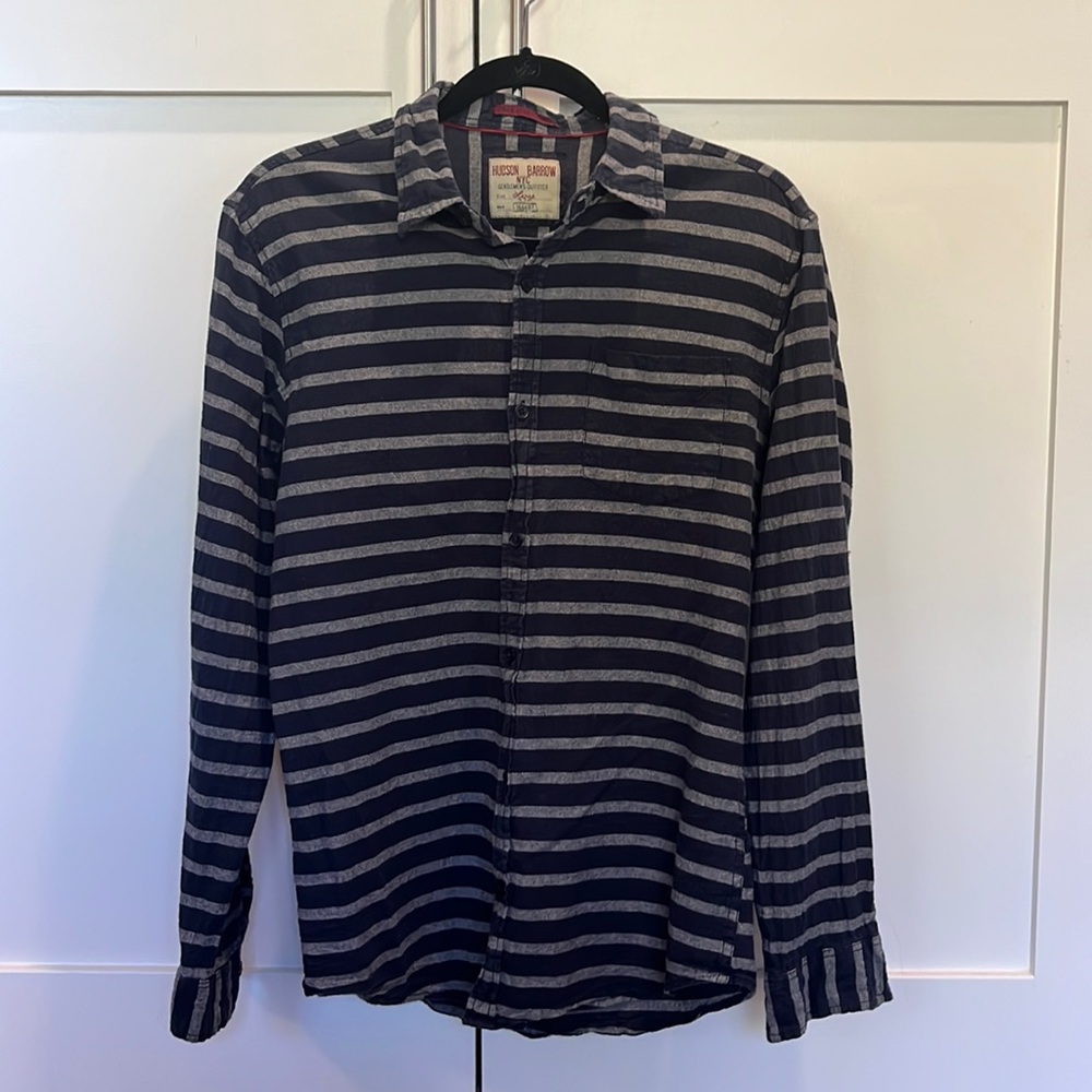 HUDSON BARROW NYC True Fit Button Size Large